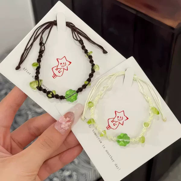 Lucky Four-Leaf Clover Bracelet for Women, Unique and Versatile, High-Value Handmade Woven Couple's Bracelet, Gift for Girlfriend