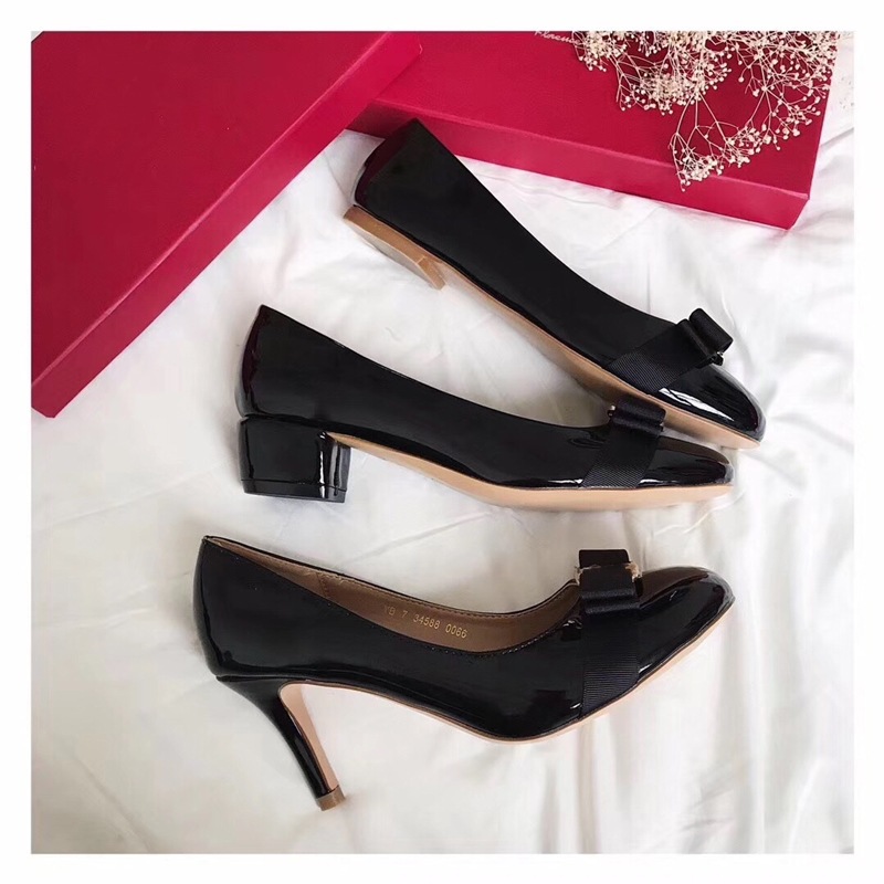 검은 평면 바닥