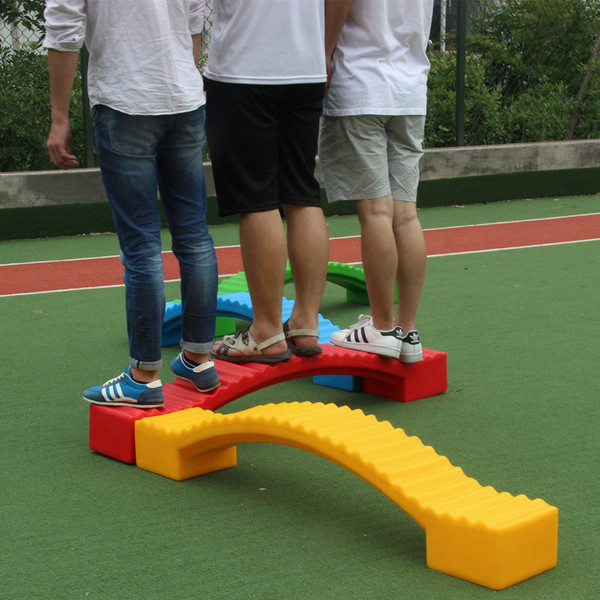 Travel smart toy for kindergarten sensorics