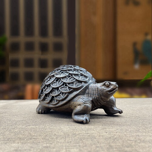 Rosewood carved money turtle ornaments wooden green sandalwood turtle men's toys toy car ornaments rich in the world
