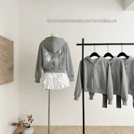 女式针织衫;连衣裙;女式T恤