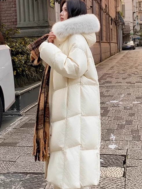 超見栄えの良いグースダウンダウンジャケット女性用25冬新スタイルフォックスファー襟ミルクスリム膝上厚く暖かいジャケット