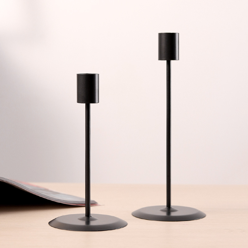 En stock al por mayor simple decoración casera moderna romántica con velas cena decoración de hierro sala de estar mesa de comedor titular de la vela