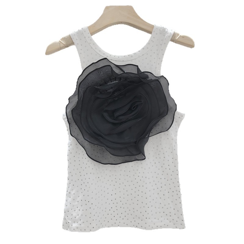 Perforación caliente con una atmósfera femenina de vacaciones chaleco de cinturón decorativo de flores tridimensionales sin mangas para el pecho con una camisa chic