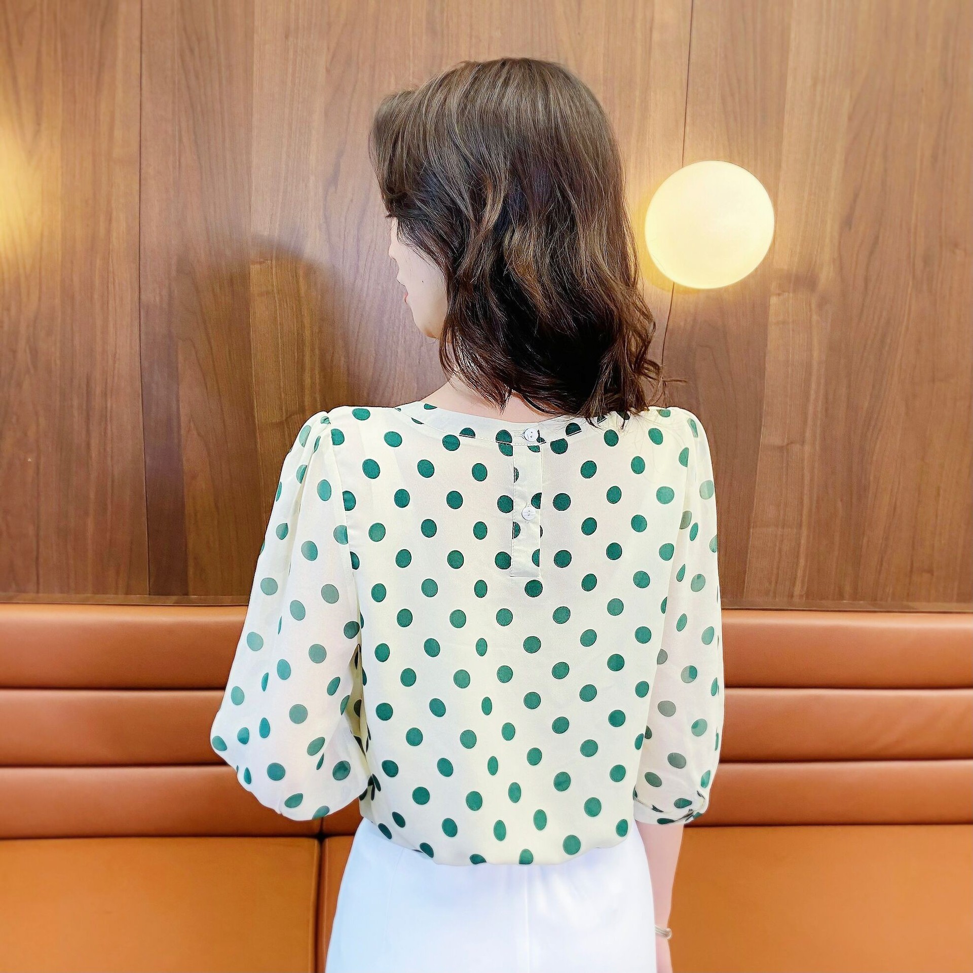 The new summer round-neck polka dot stylish and youthful chic top for women. The new summer design is a loose half-sleeved shirt pic 8