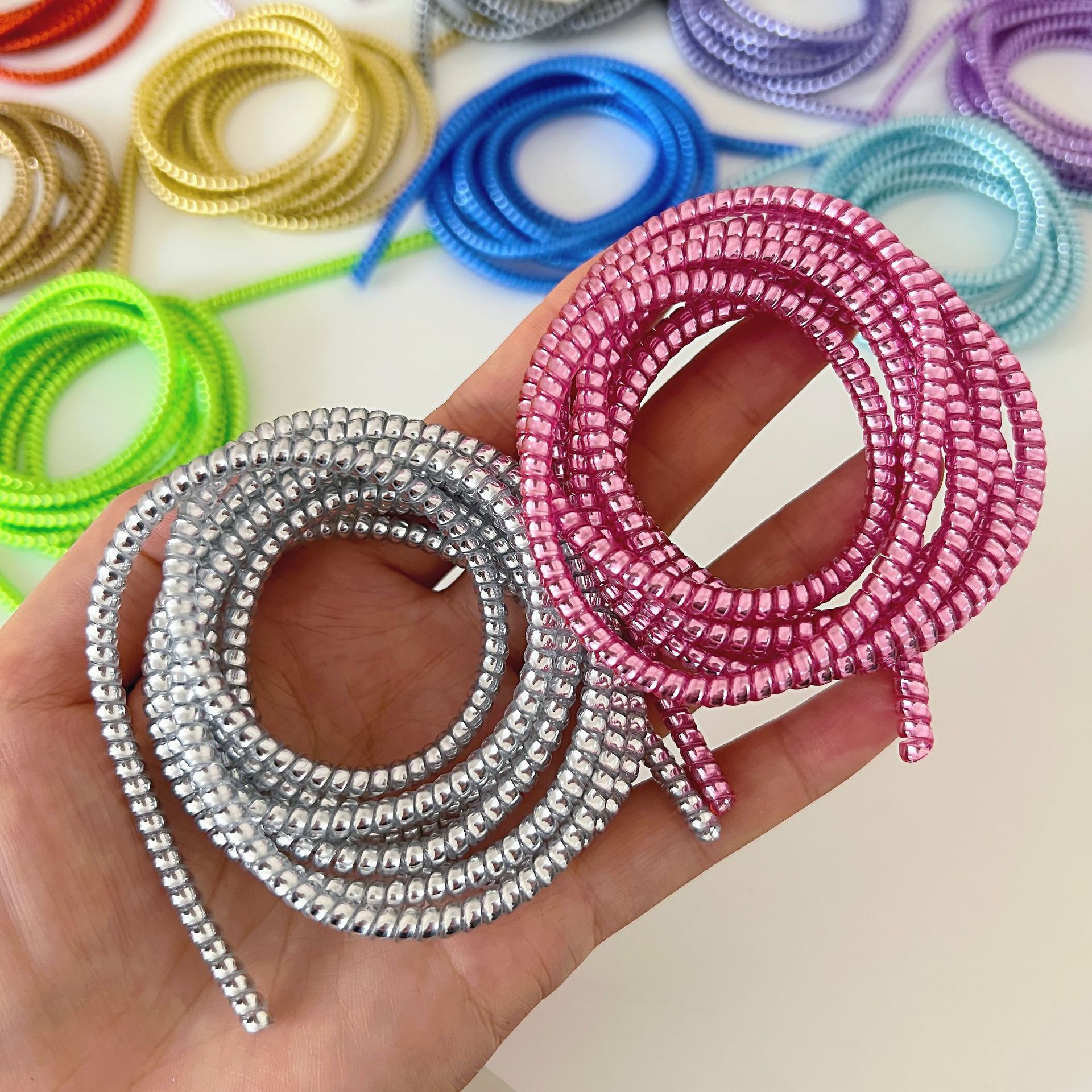 1 metro 4 Android adecuado para Apple Protección de cable de datos universal Cargador de resorte Cable de protección de bobinado Cuerda de protección para auriculares