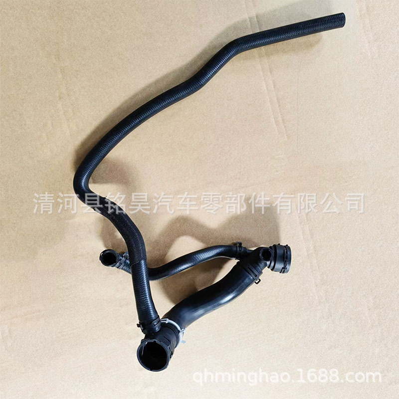 Gran oferta directa de fábrica LR012615 adecuado para manguera de extrusión de tubería de agua de radiador Land Rover Jaguar