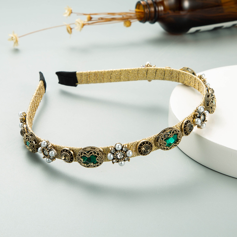 Goldenes Perlenblumen-strass-stirnband Im Barockstil display picture 3