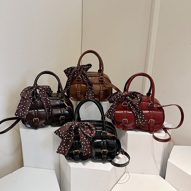 Fashionable High-end Large-capacity Women's Bag, New Trendy Niche Shoulder Handbag, Popular Bowling Bag This Year_voghion.com
