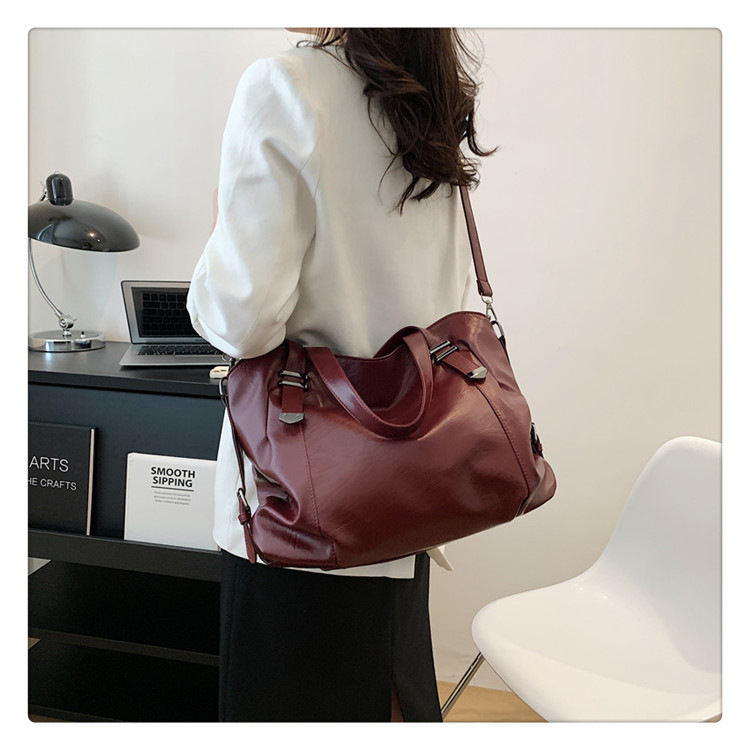 New fashionable European and American women's bags, retro and simple single-shoulder bags, large-capacity high-quality handbags, elegant crossbody bags are in stock undefined