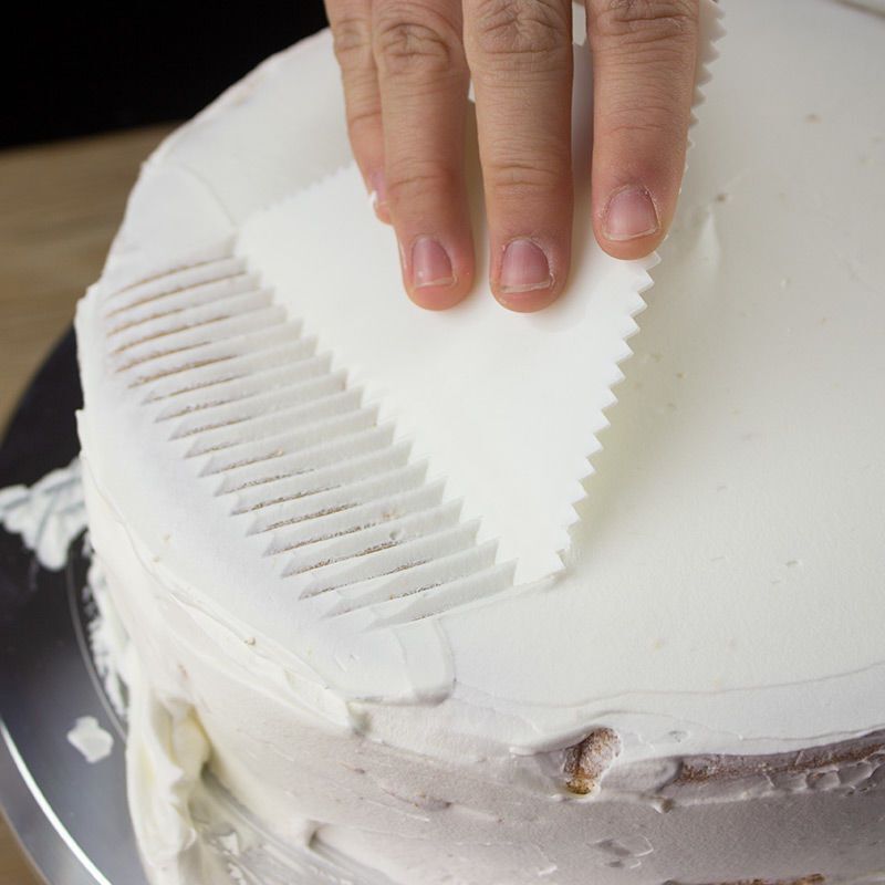 三角鋸歯状スクレーパー誕生日ケーキクリームパターンスクレーパーデコレーションプラスチックこてベーキングツール|undefined