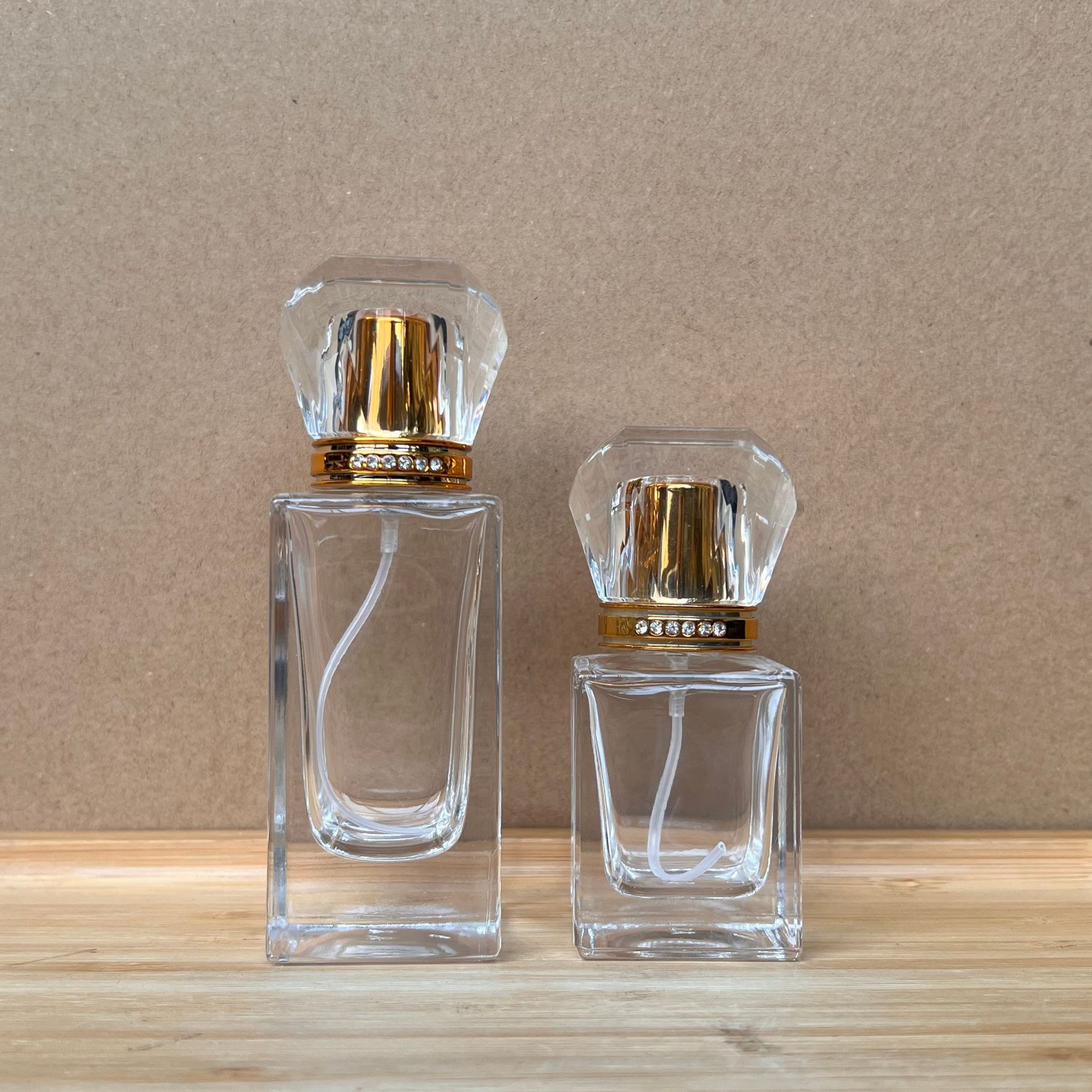 现货B197-30ml50ml方形透明玻璃香水瓶化妆品分装瓶/按压喷雾空瓶