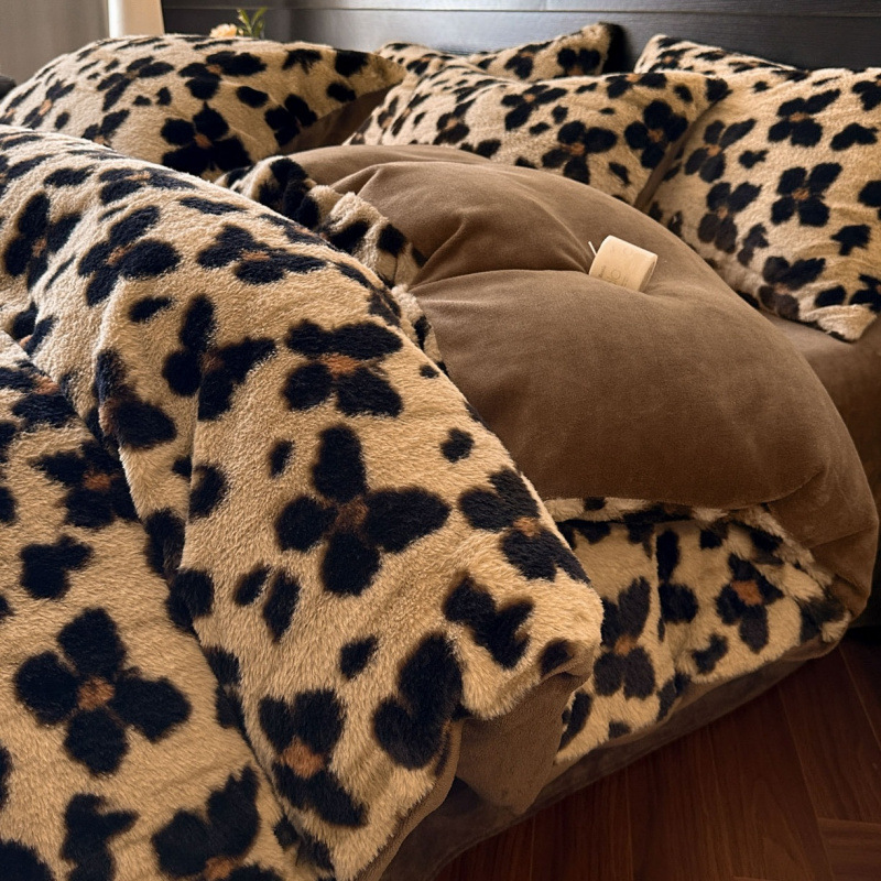 New Class a High Weight Rabbit Plush Four-Piece Set Milk Velvet Thickeneded Warm Printed Quilt Cover Coral Velvet Three-Piece Set