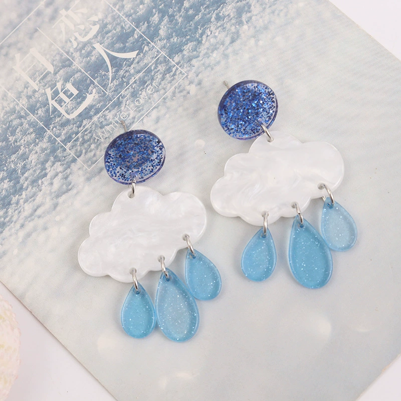 Cute short creative fresh earrings