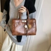 Brown no pendant