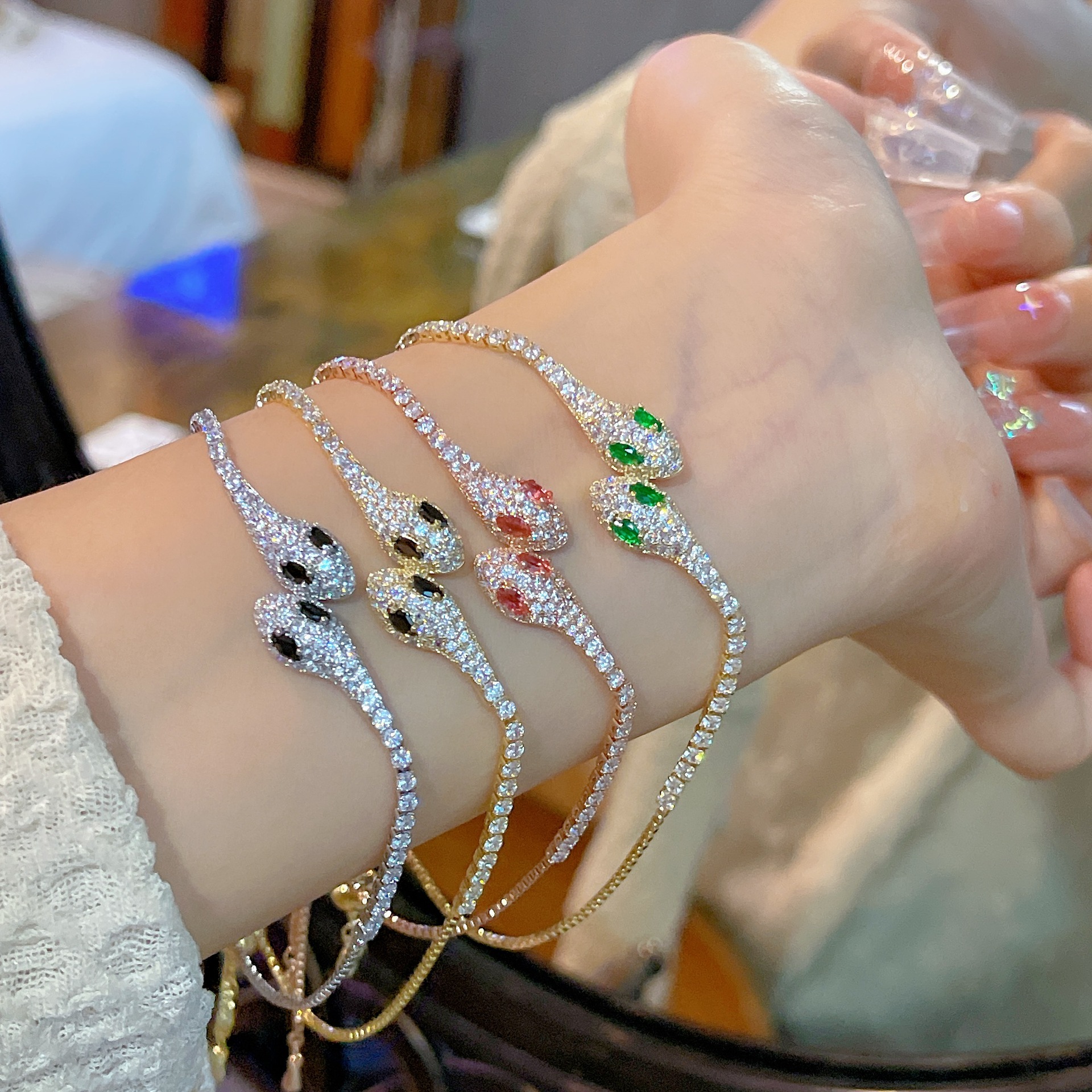 Elegant Snake Bracelet With Sparkling Zircon Crystals For Women_voghion.com