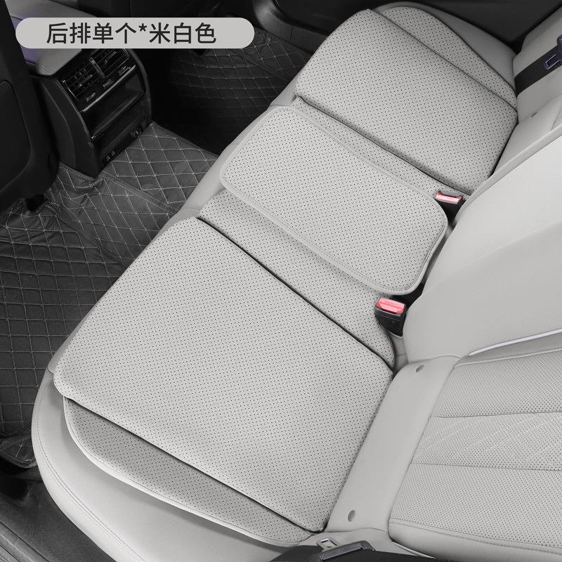 自動車の座布団と長い足の女性の運転手の車載の主な助手席のシートは神器の滑り止めを支えて、位置を移動しません。|undefined