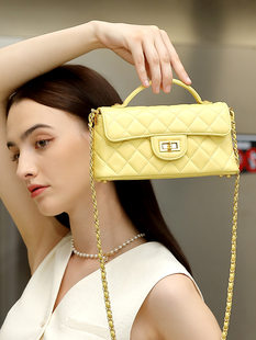 Fashionable handheld one-shoulder bag with diamond pattern, Chanel style, genuine leather