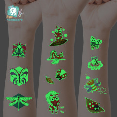 瑞卡龍跨境新款兒童卡通夜光紋身貼發光昆蟲蝴蝶紋身貼紙廠家批發