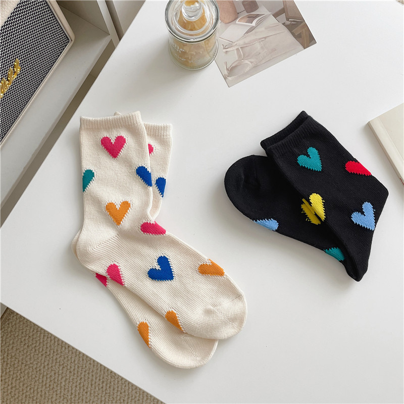 Women's Simple Style Heart Shape Cotton Jacquard Crew Socks A Pair display picture 7