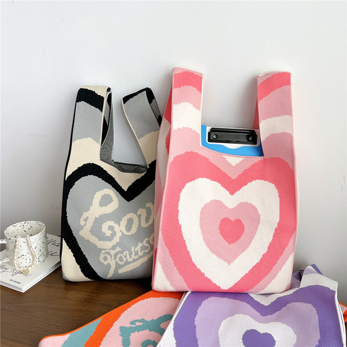 Large Heart-shaped Large Capacity Small Handbag for Women, Knit Hand-held Tote Bag, Outdoors Portable Storage Bag, Korean Style Handbag