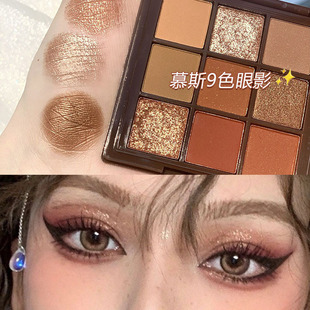 �羳�ʊy�W�������p��Ѭ�y��ɫ��Ӱ�Pˮ�వ����˺ڰ׻�ɫ����
