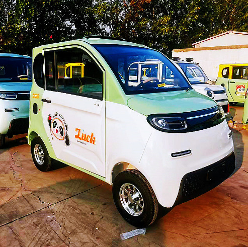 Nuevo mini coche de dos puertas, scooter doméstico para adultos, ciclomotor eléctrico de cuatro ruedas totalmente cerrado