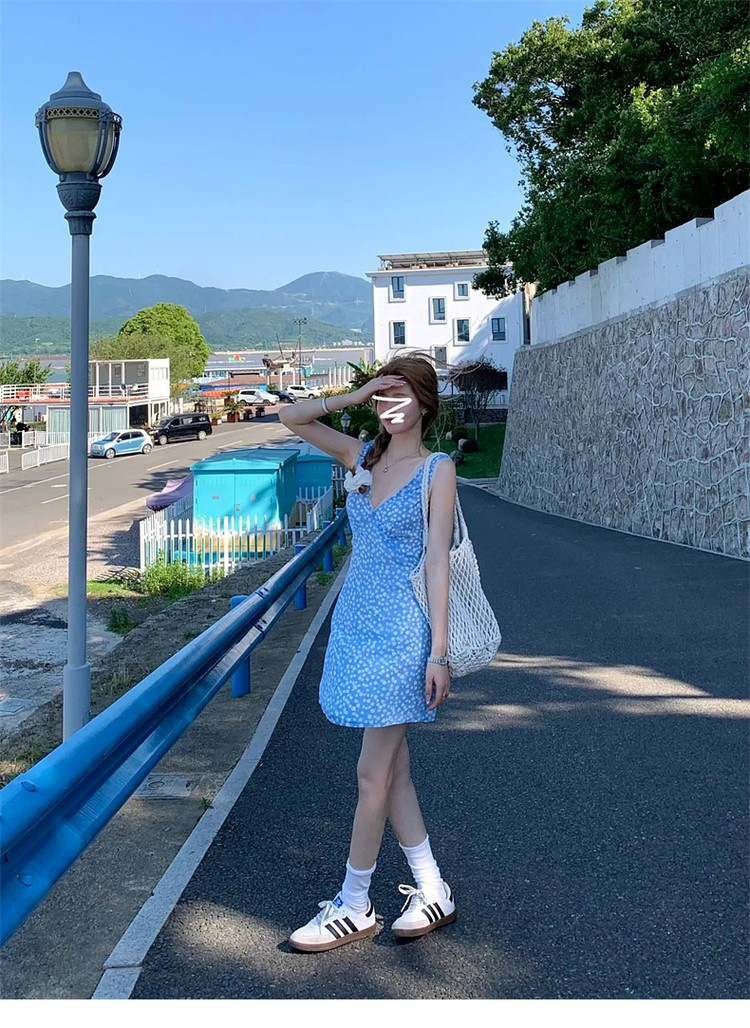 Summer Floral V-neck Dress