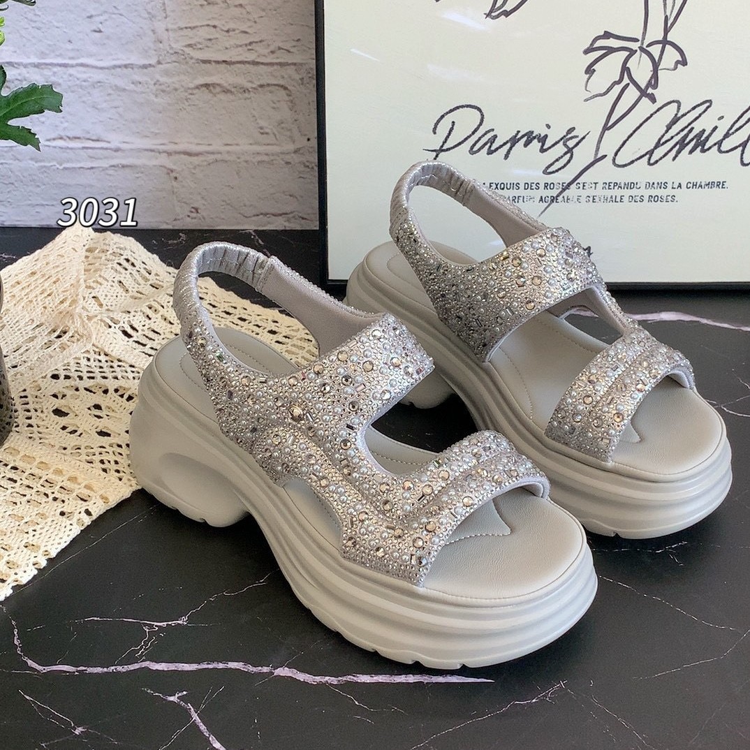 Giày sneaker nữ đế dày phong cách Pháp, tăng chiều cao, thoáng khí mùa hè — Màu đen