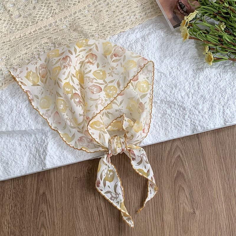 Bufanda triangular, chal, nuevo estilo de verano, pañuelo de seda floral, bolso de niña de todo fósforo de alta gama, pañuelo para el cabello, cinta para el cabello
