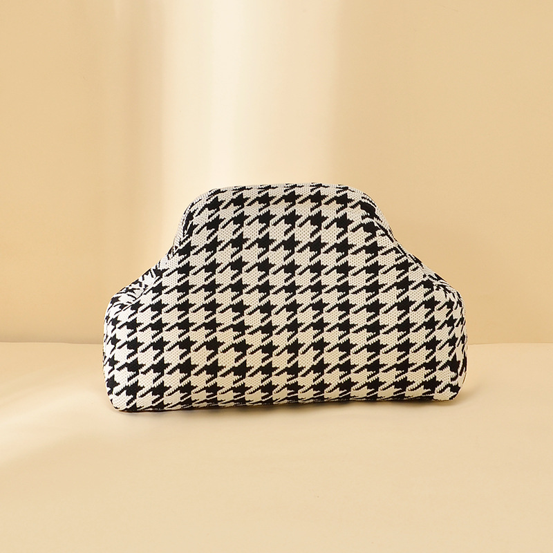 Houndstooth [black and white]