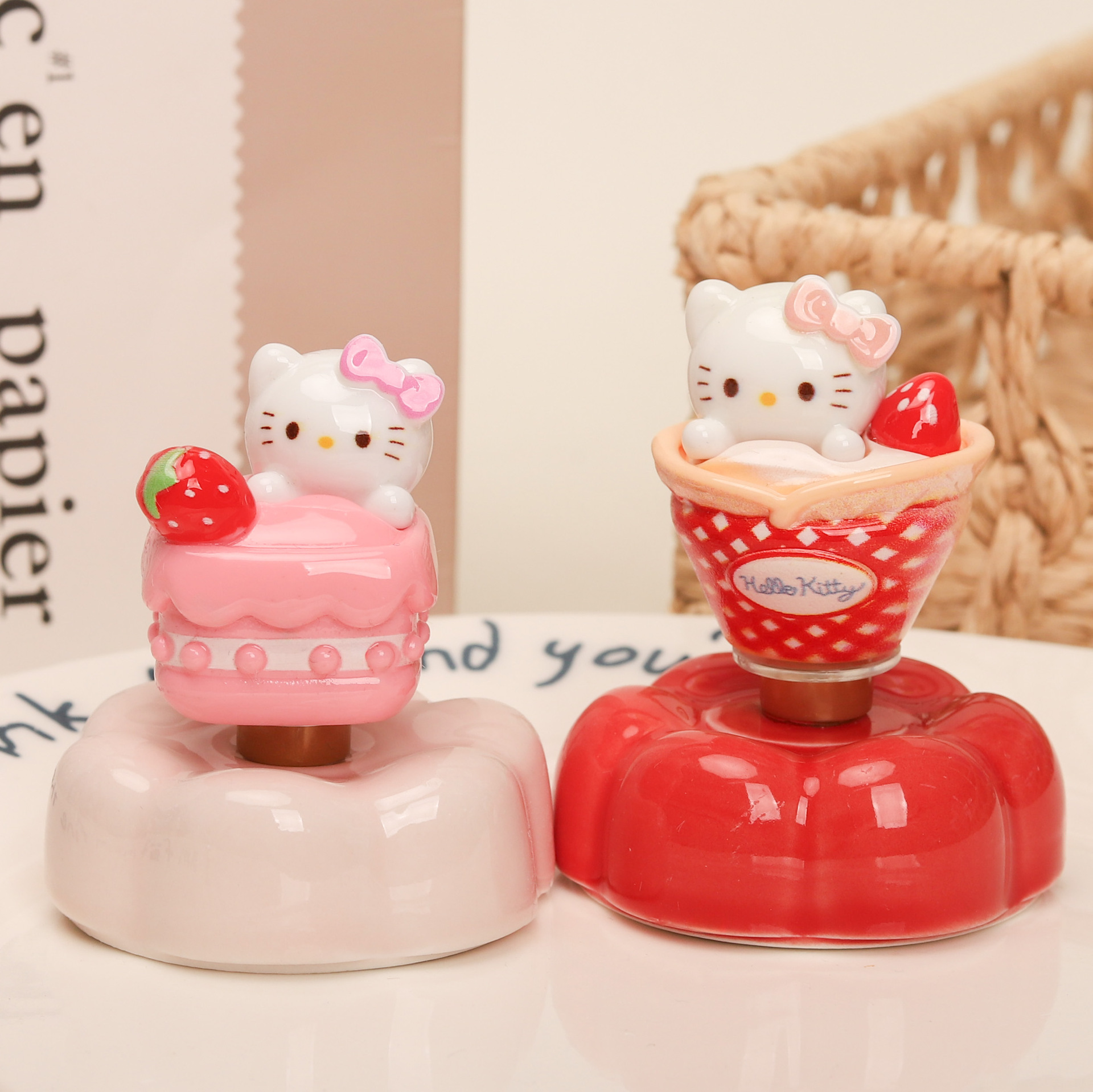Trendy Food Toy Afternoon Tea Cat Spinner Car Desktop Rotating Ornament Gift for Stalls and Giveaways Wholesale