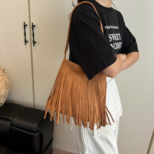 波西米亚流苏包包女包复古时尚百搭女单肩斜挎包磨毛鹿皮绒水桶包