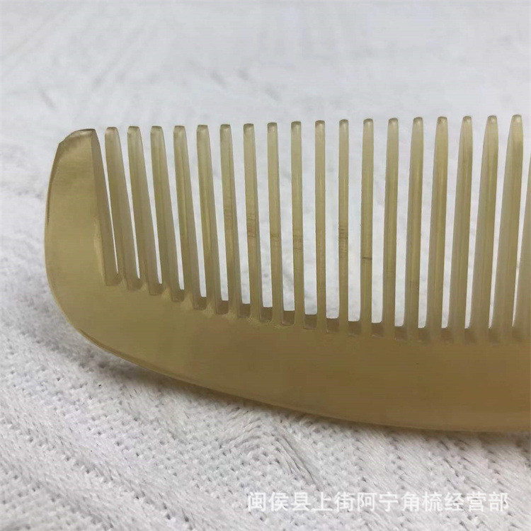 Goat Horn Comb 12cm Wide Tooth Handle Comb Portable Natural Horn Hair Care Gift Comb quality and texture