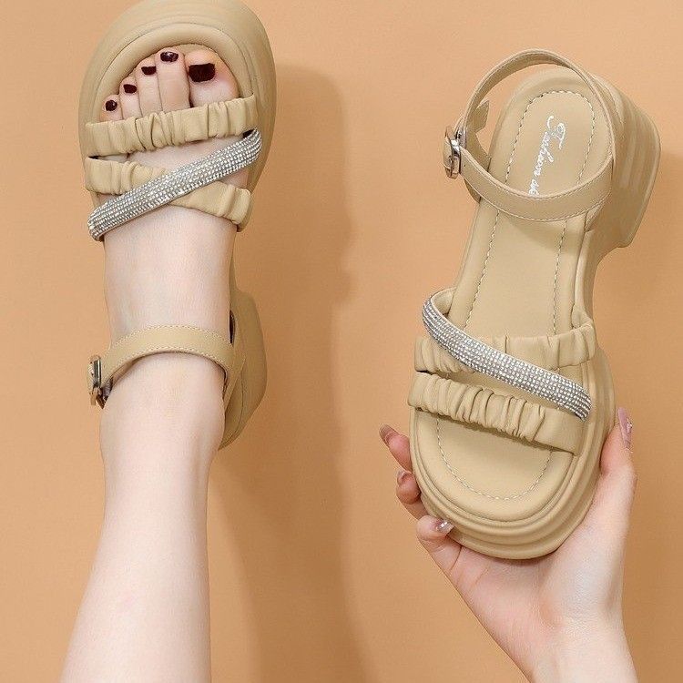 Sandálias de suela gruesa para mujeres de verano 2026 nuevo estilo de hadas aumentó la altura de los zapatos romanos de suela suave, zapatos de playa.