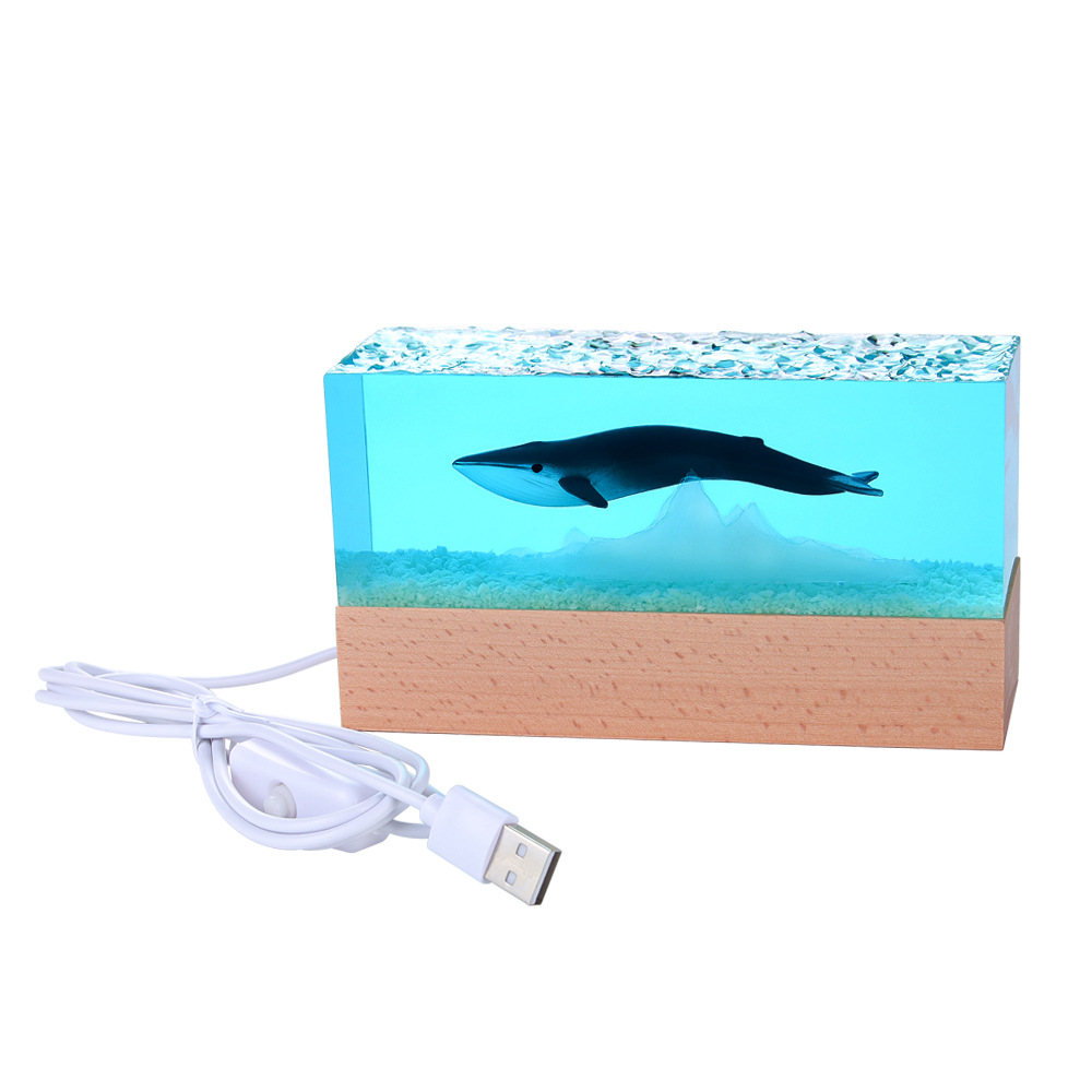 Desktop Handmade Crafts Modern Senior Niche Friends Gifts Ocean Whale Crystal Resin Lighting Ornaments Tide