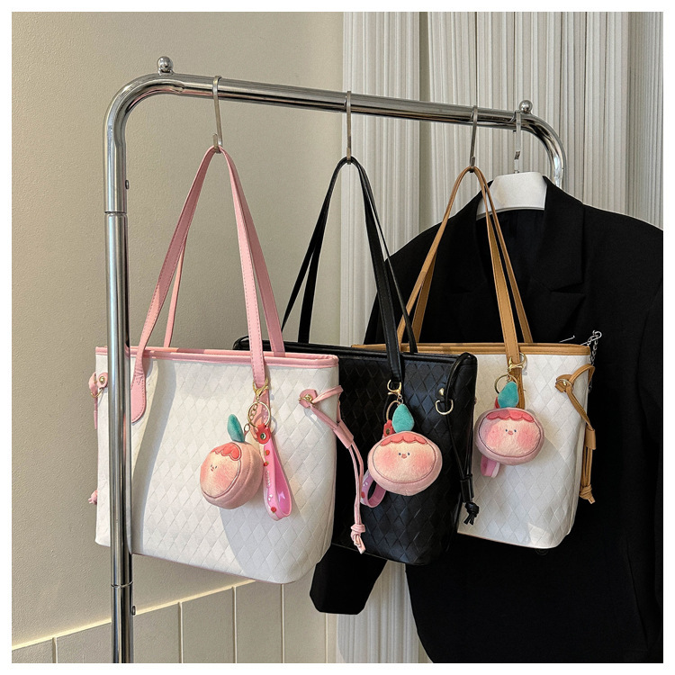Large-Capacity Single-Shoulder Korean-Style Pendant Bag for Women 2025 New Commuter Simple Casual Solid Color Simple Tote Bag Large-Capacity Single-Shoulder Korean-Style Pendant Bag for Women 2025 New Commuter Simple Casual Solid Color Simple Tote Bag