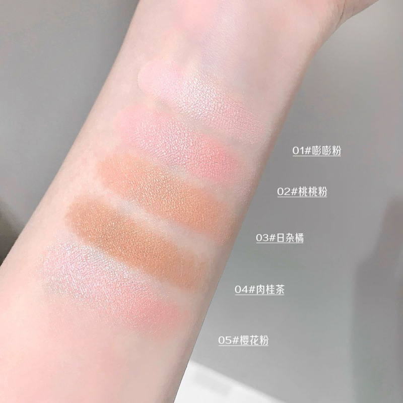 KodyboLL blush cardíaco suave no volar polvo de color natural expansión de color contracción blush disco maquillaje al por mayor
