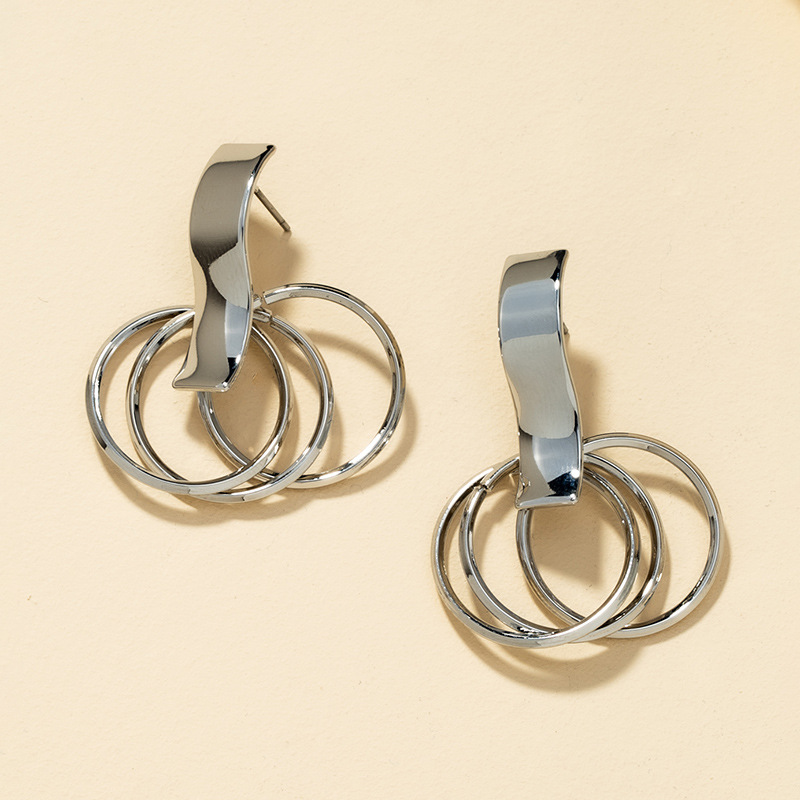 Vente En Gros Boucles D&#39;oreilles Simples En Forme De Coeur display picture 4