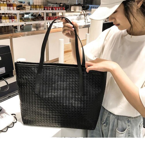 Ladies' Large Capacity Tote Bag 2024 New Fashion Big Bag Shopping Bag Woven Commuter Shoulder Bag and Underarm Bag