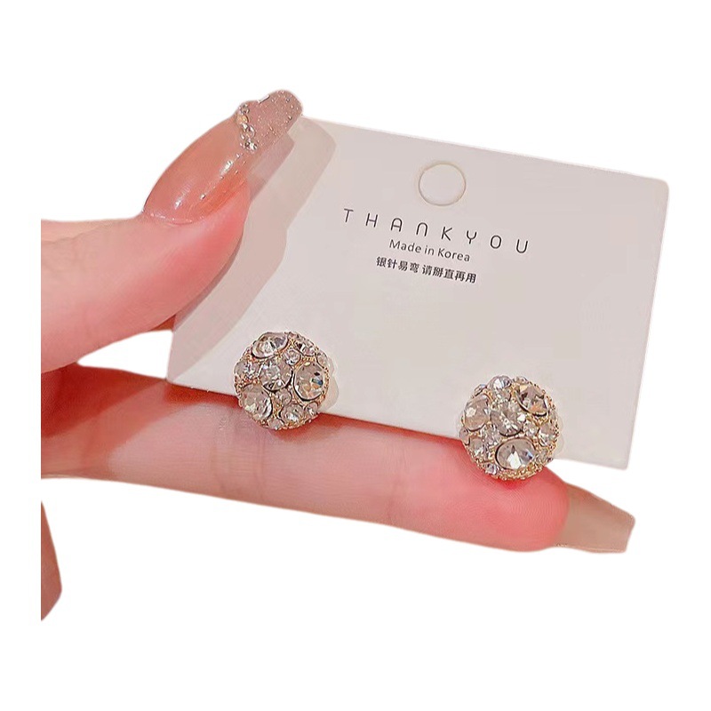 Yunjin Amazon estilo japonés y coreano pendientes de imán pendientes de succión magnética nicho femenino creativo red pendientes sin oreja roja