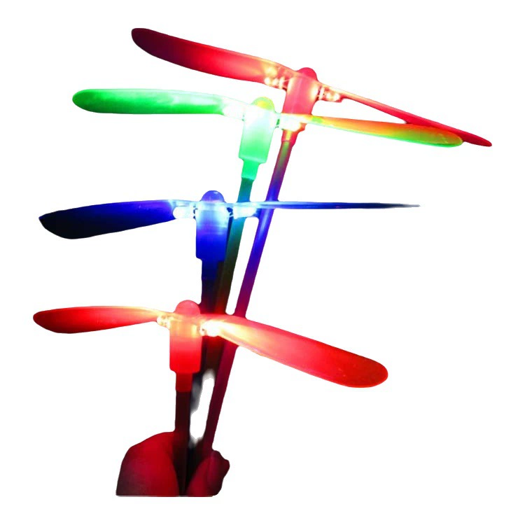 Оптовая продажа популярных детских игрушек: светящиеся бамбуковые стрекозы, летающие феи, рогатки, летающие стрелы, летающие тарелки, квадратные игрушки.