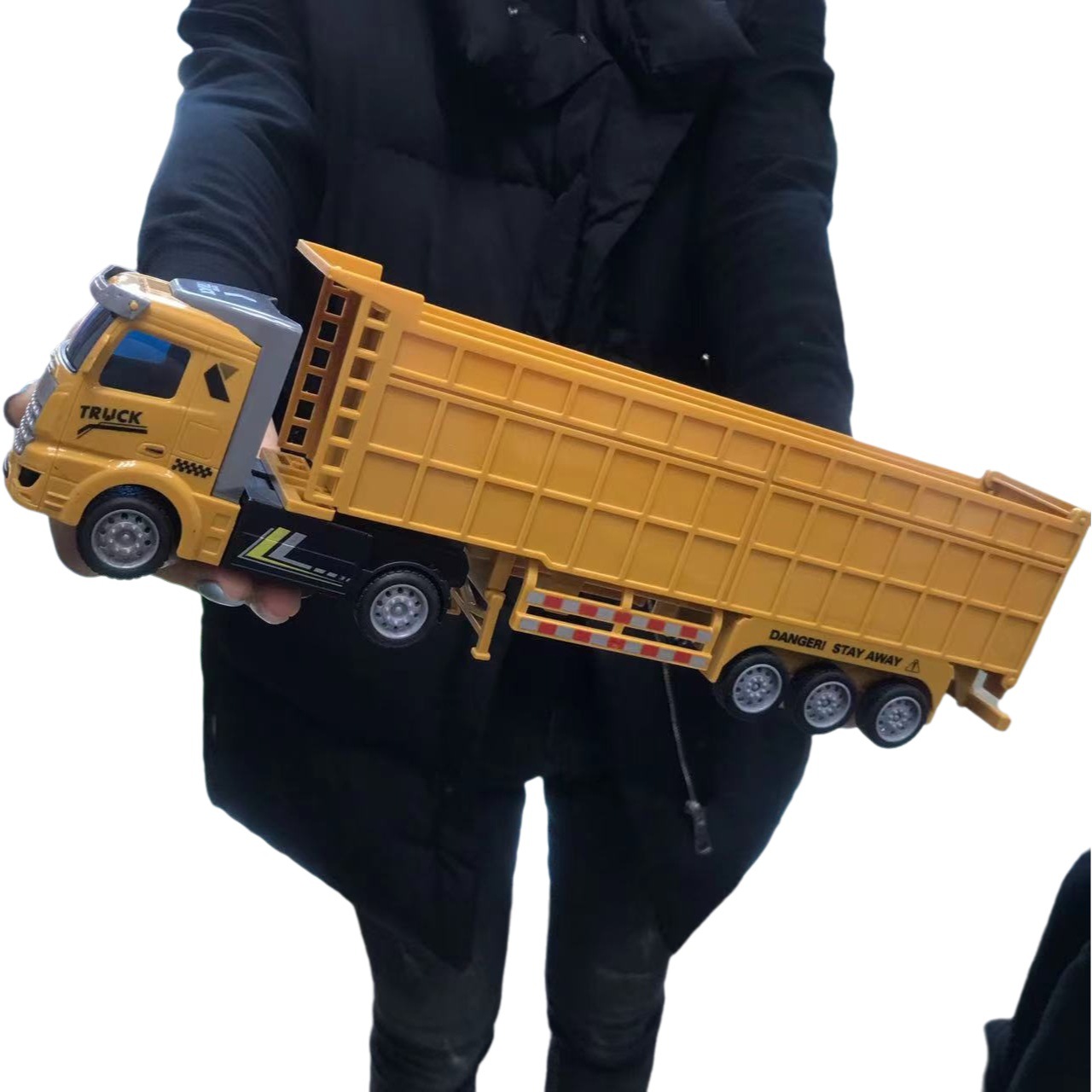 Transfronterizo semi-colgante de ingeniería de camiones pesados camión volquete transporte de contenedores camión petrolero modelo camión de retroceso