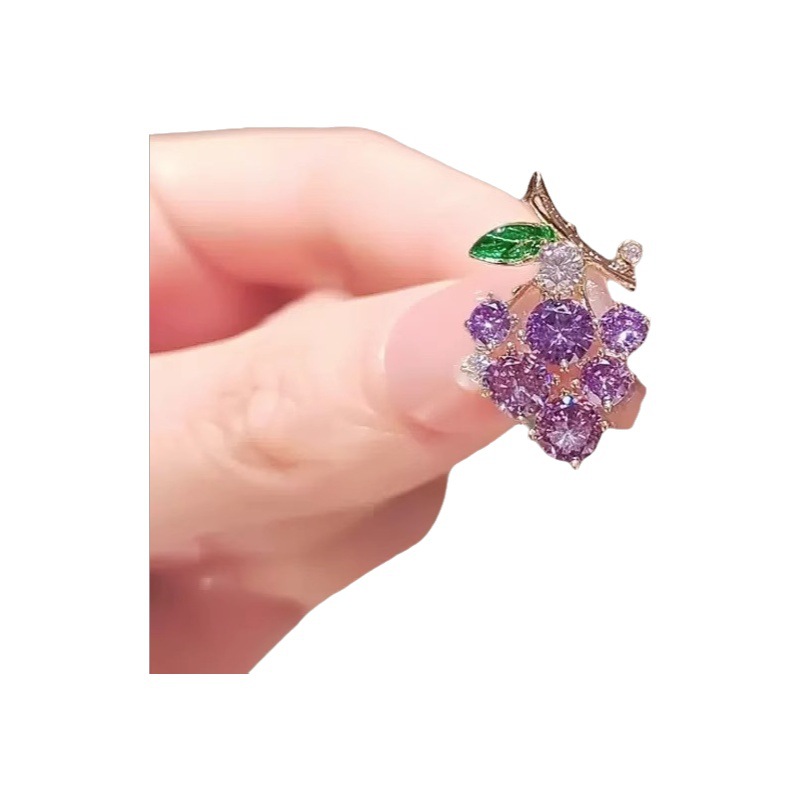 Mini exquisito pin uva elegante broche de traje de todo fósforo lindo anti-exposición hebilla fija tapeta femenina púrpura