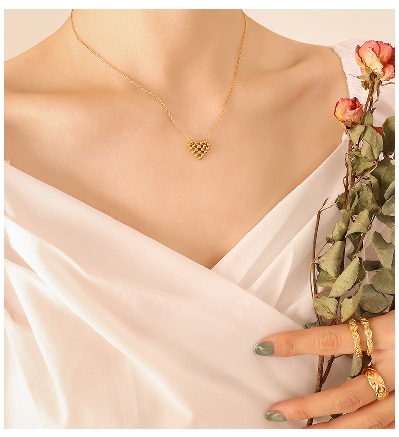 fashion heart-shaped stitching necklace titanium steel 18k gold earrings set