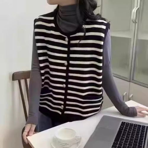 Black and white small fragrant style striped sleeveless knitted vest jacket for women spring and autumn cardigan outer sweater vest vest top