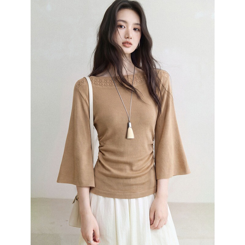 Soft lace off-shoulder flared three-quarter sleeve knit top for women, autumn 2026, elegant and simple top Soft lace off-shoulder flared three-quarter sleeve knit top for women, autumn 2026, elegant and simple top