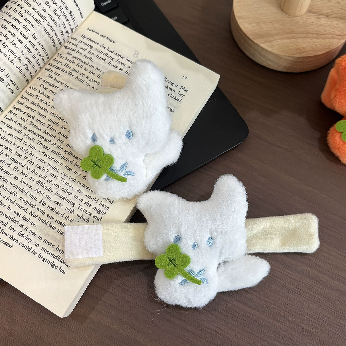 Рюкзак, ремни, кукла, счастливый клевер, подвеска на липучке, лиса, енот