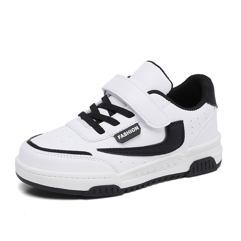 Zapatos para niños primavera y otoño nuevo estilo 2025 cuero impermeable zapatos casuales para niños medianos y grandes zapatos deportivos para niños de moda al por mayor