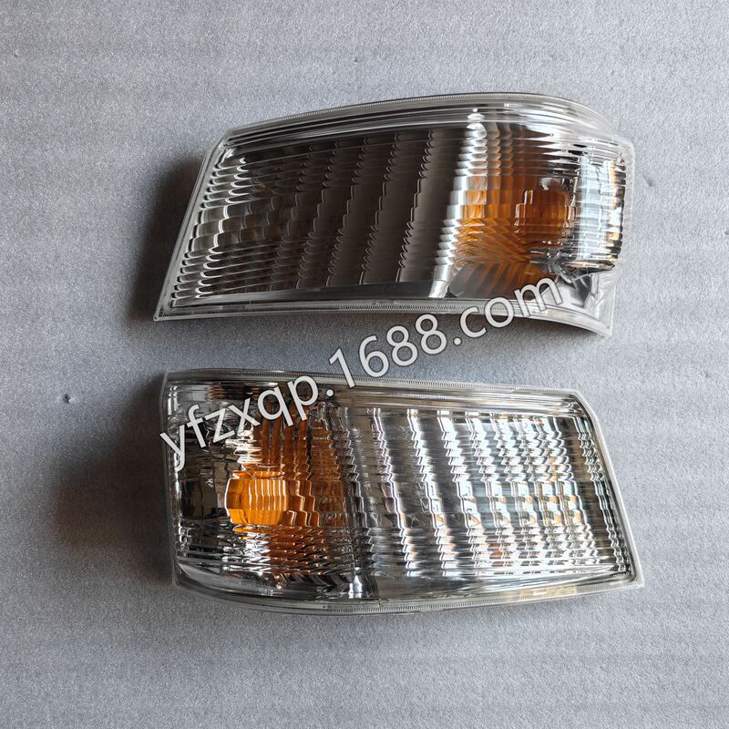 Suitable for Mitsubishi New Canter cab bumper turn signal corner light car light parts Canter auto parts Suitable for Mitsubishi New Canter cab bumper turn signal corner light car light parts Canter auto parts